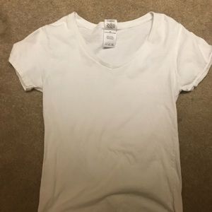 plain white gildan cotton tee